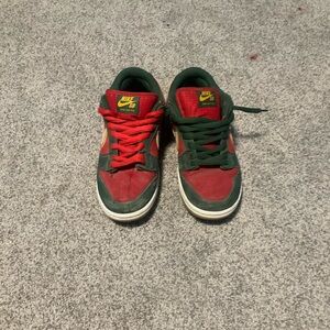Nike Sonic SB Dunk Low Pro Red and Green Shoes